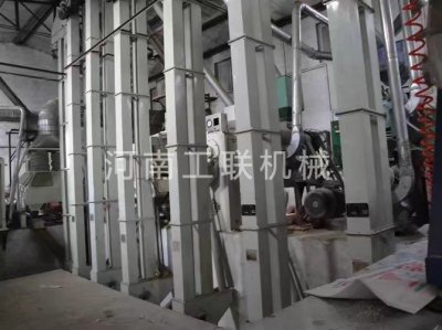 藜麥清理脫皮設(shè)備