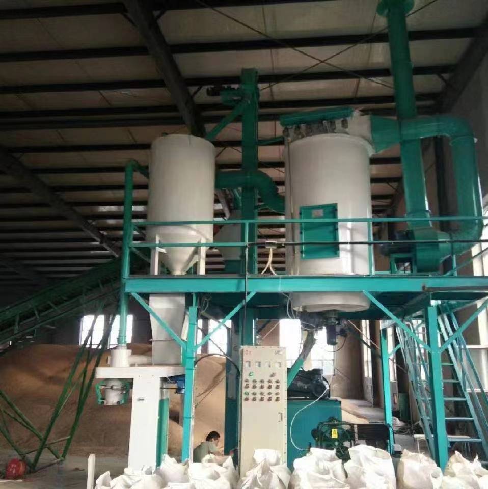 制曲機設備多少錢：釀酒設備廠家為您分析果酒發(fā)展的優(yōu)勢