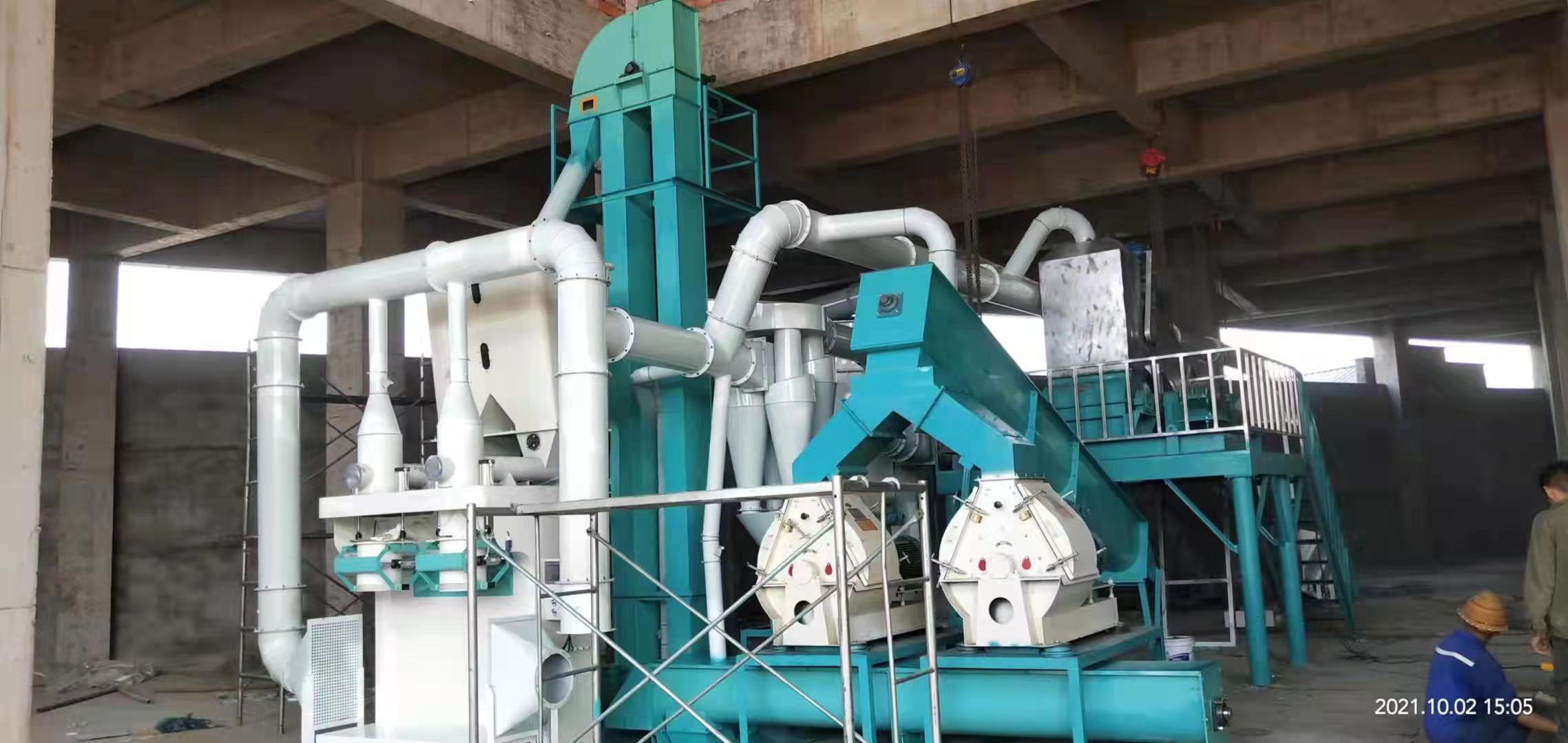 空腹喝酒好嗎？聽聽工聯(lián)釀酒設(shè)備廠家咋說的吧