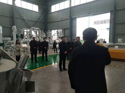 縣領(lǐng)導(dǎo)公司調(diào)研